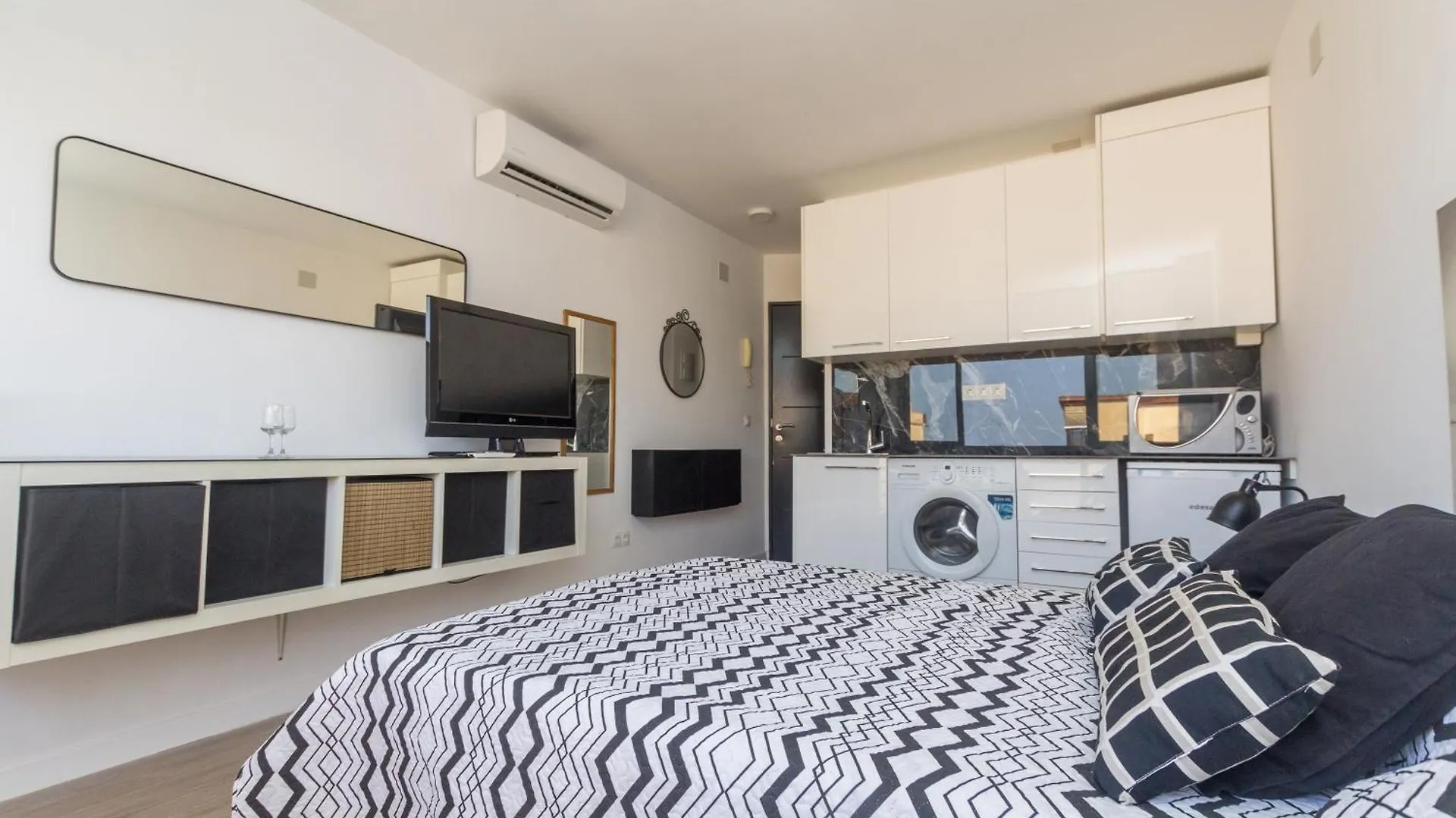 Sunstay Petit Studio Torremolinos Apartment
